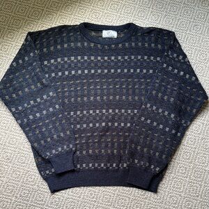 Vintage Farah Men's Dark Blue Checkered Crewneck Sweater